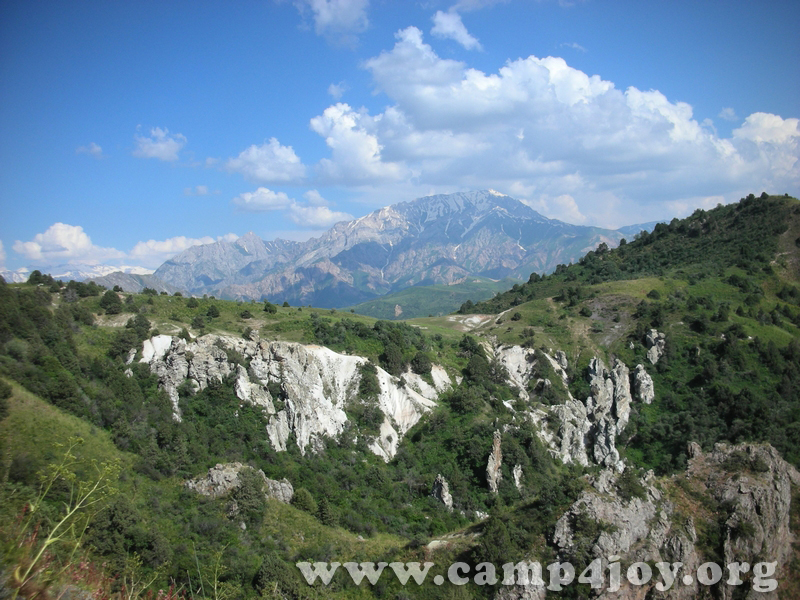 http://www.camp4joy.org/Chimgan_Mountains/Chimgan_from_Akshuran_001.jpg